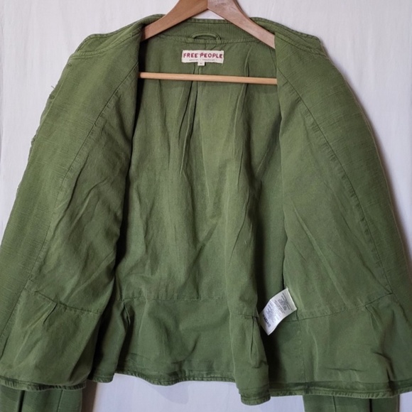 Unworn Free People Joselyn Cotton Washed Distress Jacket in Green - Picture 10 of 12